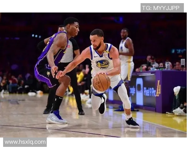 詹姆斯42+17+8库里37分 湖人力克勇士取四连胜